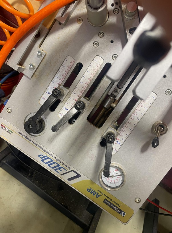 Fletcher AMP U-300P / U300P Semi-Automatic Picture Frame Joiner Underpinner Vnailer (Used) Item # UE-121825H