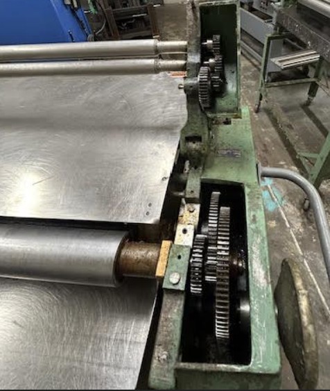 Potdevin NTZ32 32″ Cold Gluer (used) Item #UE-122125B