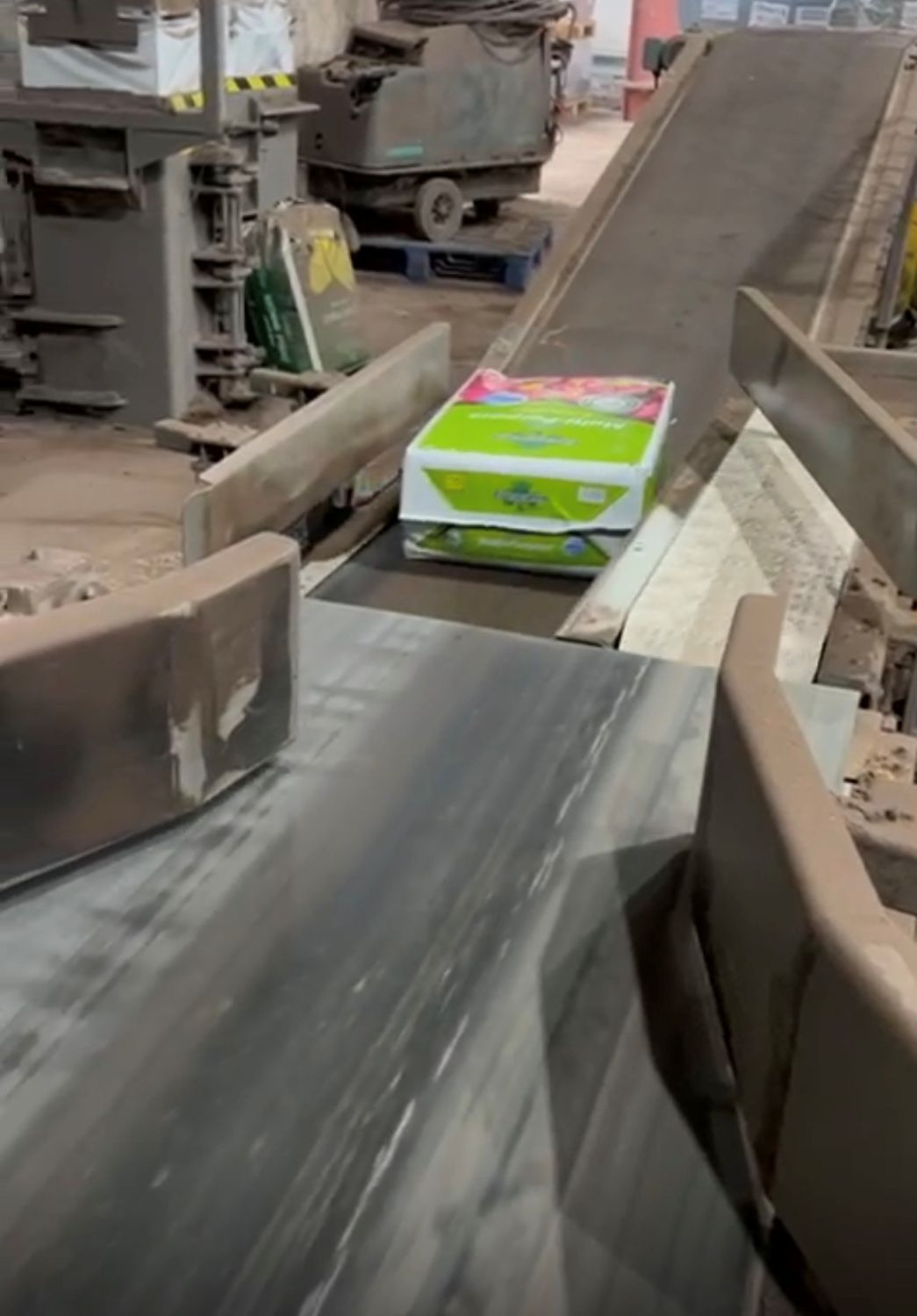 Premier Tech EM-600R1 Bailing Machine & AP-215 Palletizer System (Used) Item # UE-012026D