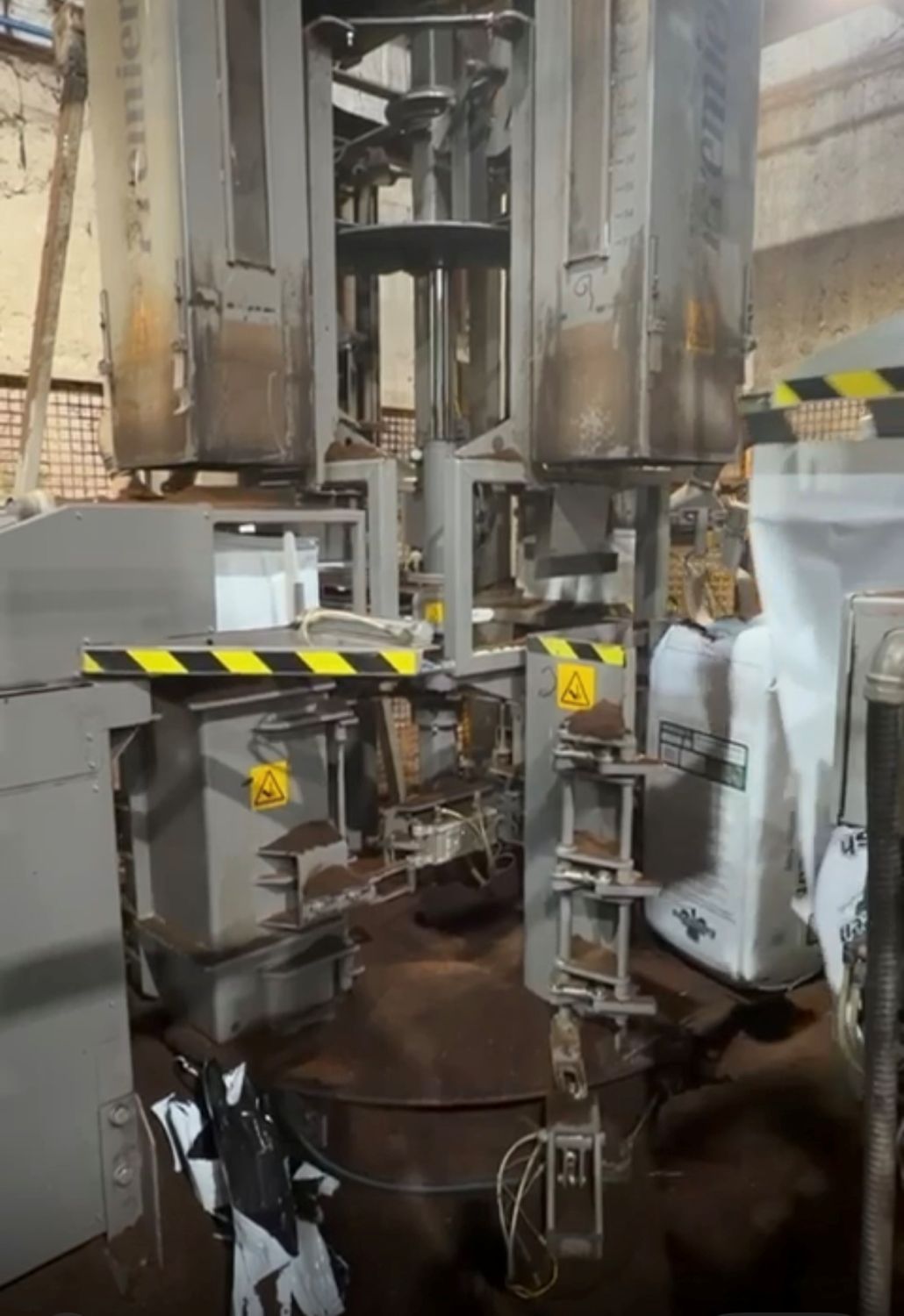 Premier Tech EM-600R1 Bailing Machine & AP-215 Palletizer System (Used) Item # UE-012026D