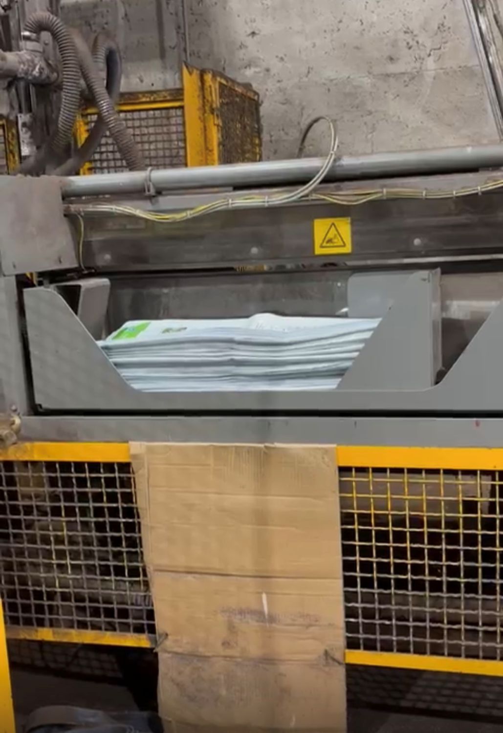 Premier Tech EM-600R1 Bailing Machine & AP-215 Palletizer System (Used) Item # UE-012026D