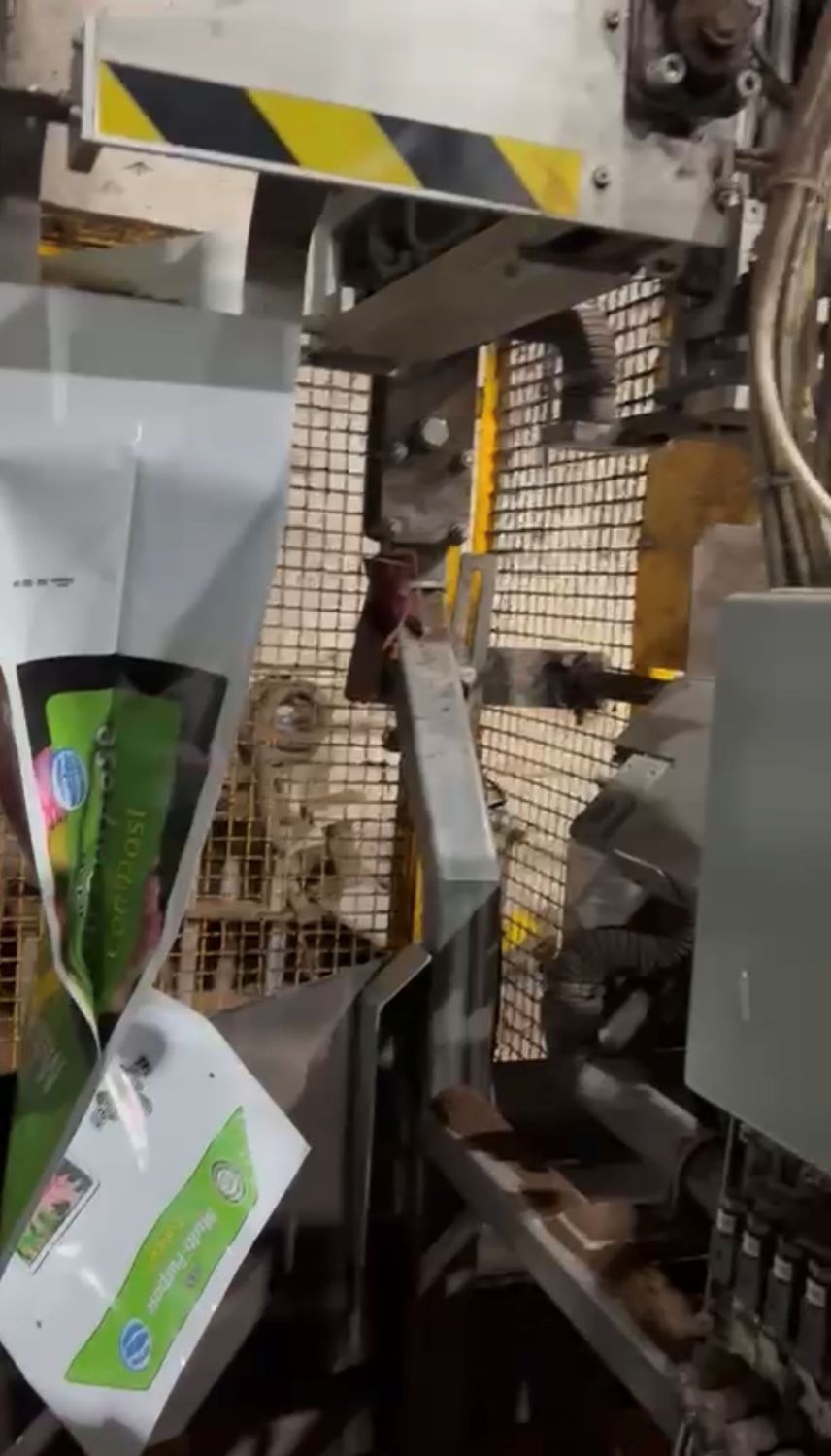 Premier Tech EM-600R1 Bailing Machine & AP-215 Palletizer System (Used) Item # UE-012026D