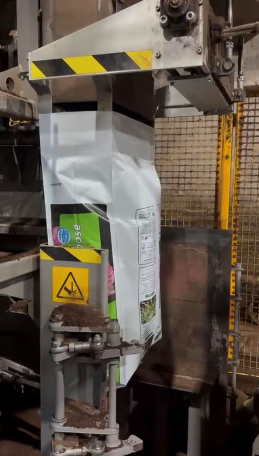 Premier Tech EM-600R1 Bailing Machine & AP-215 Palletizer System (Used) Item # UE-012026D