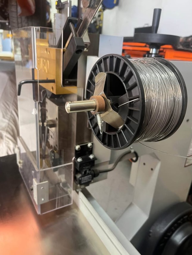 M30-AST Deluxe Wire Stitcher (Used) Item # UE-012126D