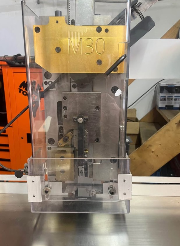 M30-AST Deluxe Wire Stitcher (Used) Item # UE-012126D