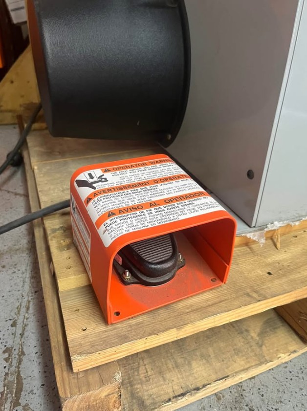 M30-AST Deluxe Wire Stitcher (Used) Item # UE-012126D