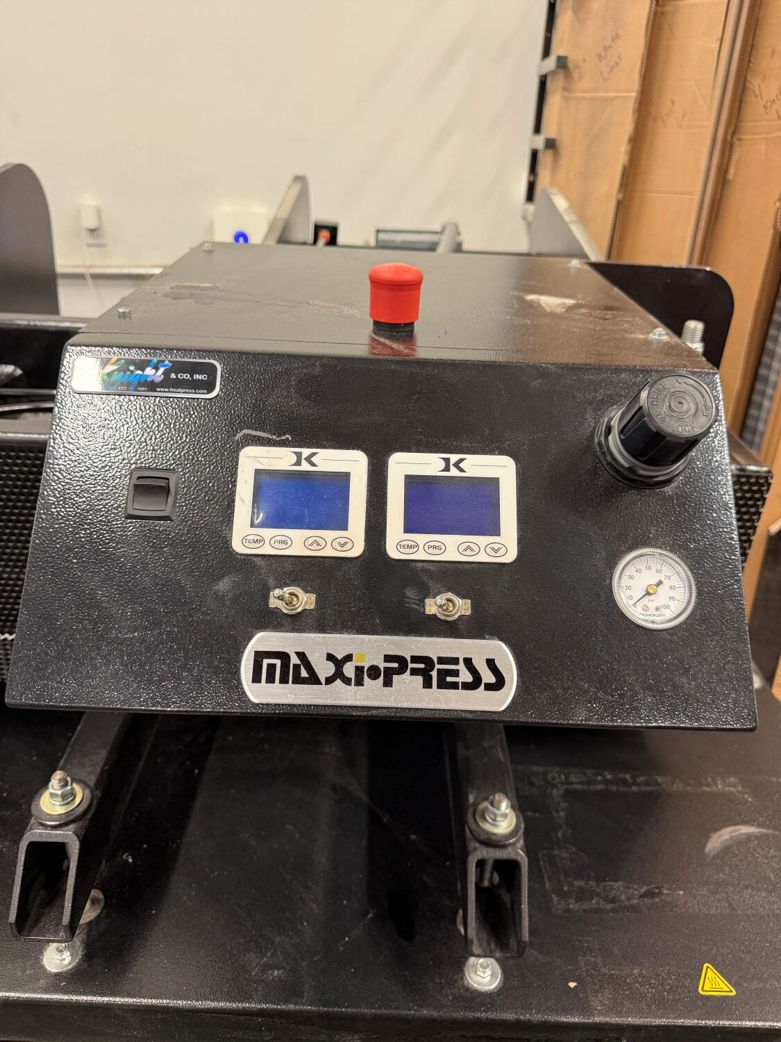 Geo Knight Maxi Press MAXI-4060AW 44″ x 64″ Top & Bottom Air Heat TWIN Press (Used) Item # UE-012626B