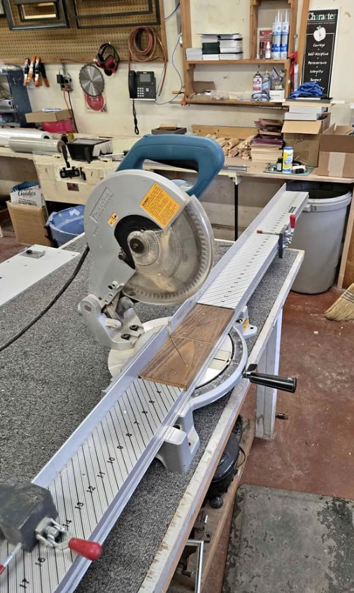 Clearmount Complete Measuring System / Makita 10″ Saw (Used) Item # UE-012626G