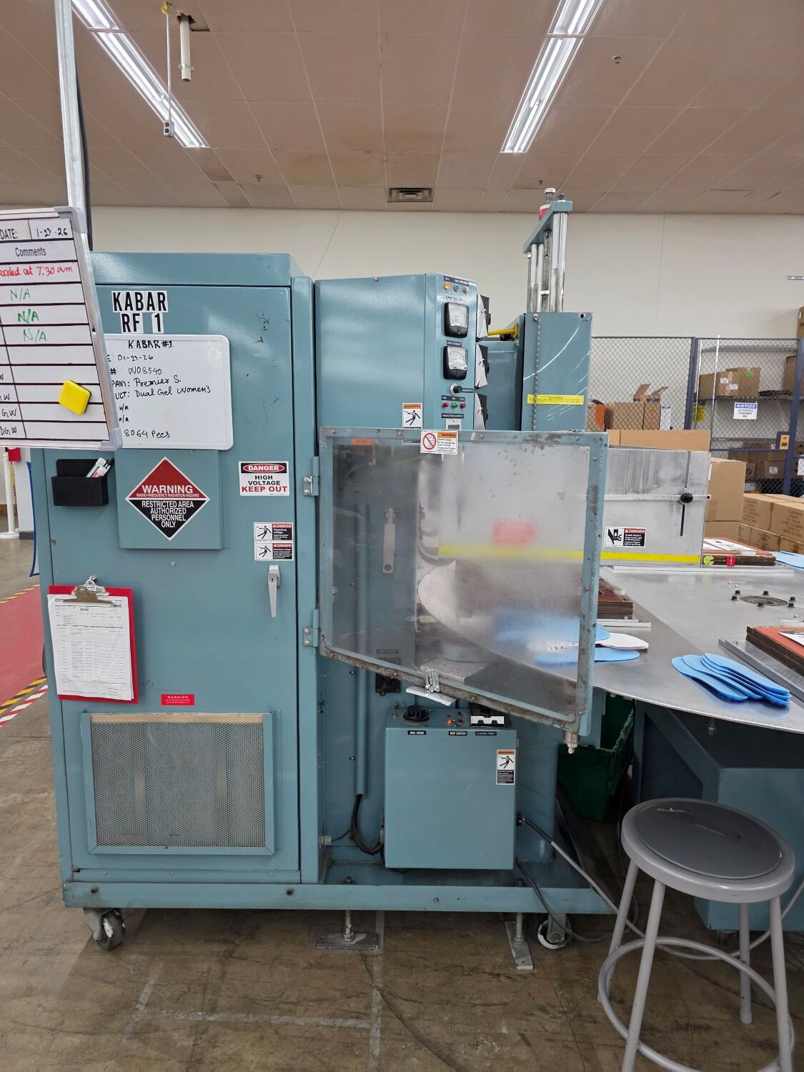 Cosmos Kabar RF Clamshell Blister Sealer Model # 15000FS (Used) Item # UE-012726F