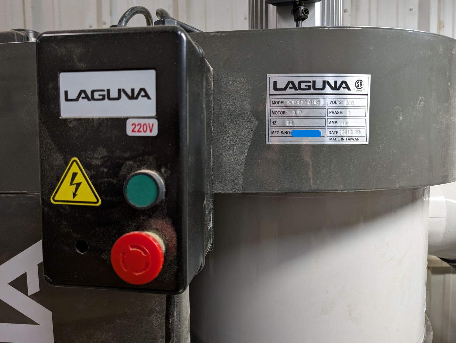 Pistorius MN200 Double Mitre Saw and Laguna Dust Collector (Used) Item # UE-020426B