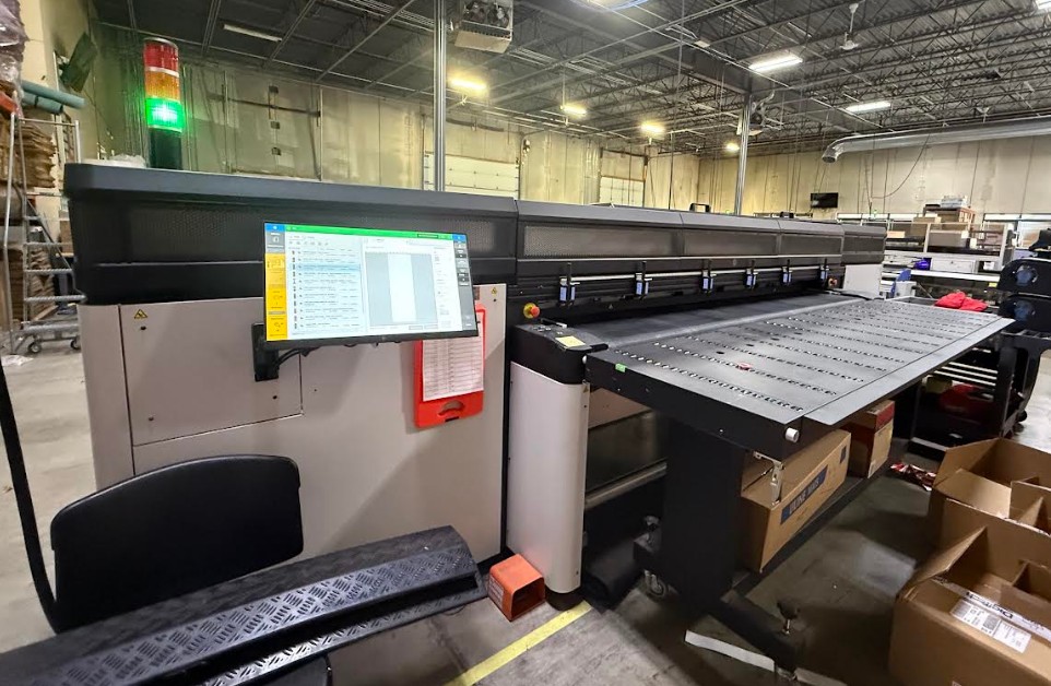 HP Latex R2000 Plus Printer (Used) Item # UE-021126B