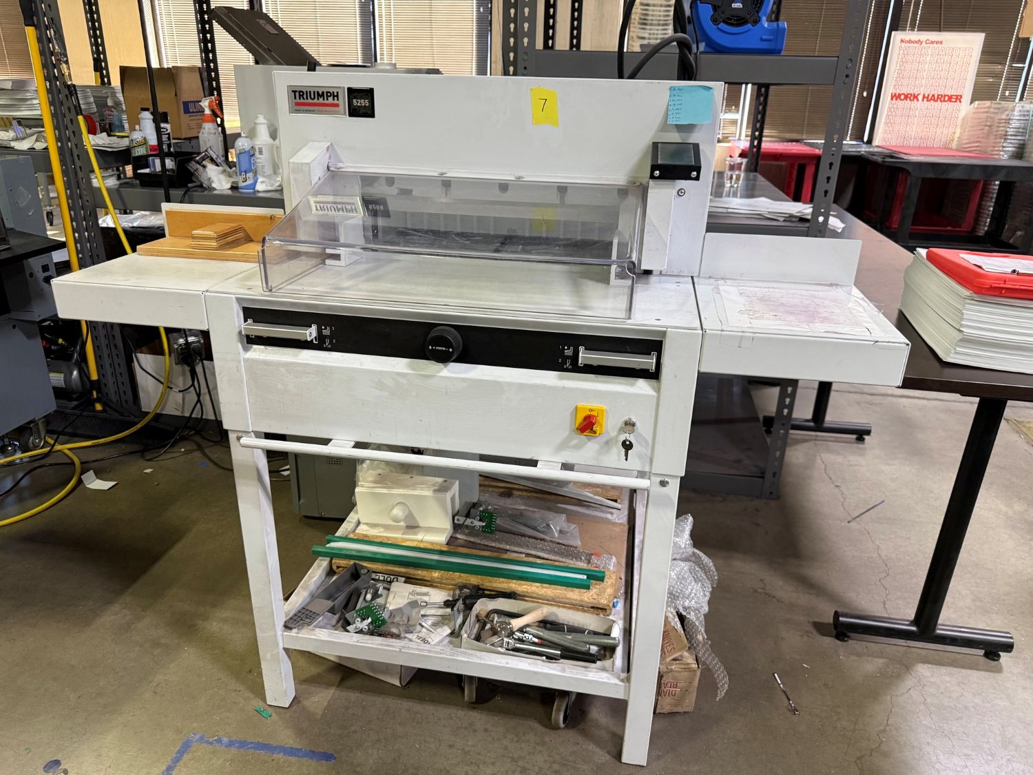 MBM TRIUMPH 5255 Automatic 20.4″ Paper Cutter (Used) Item # UE-021626A