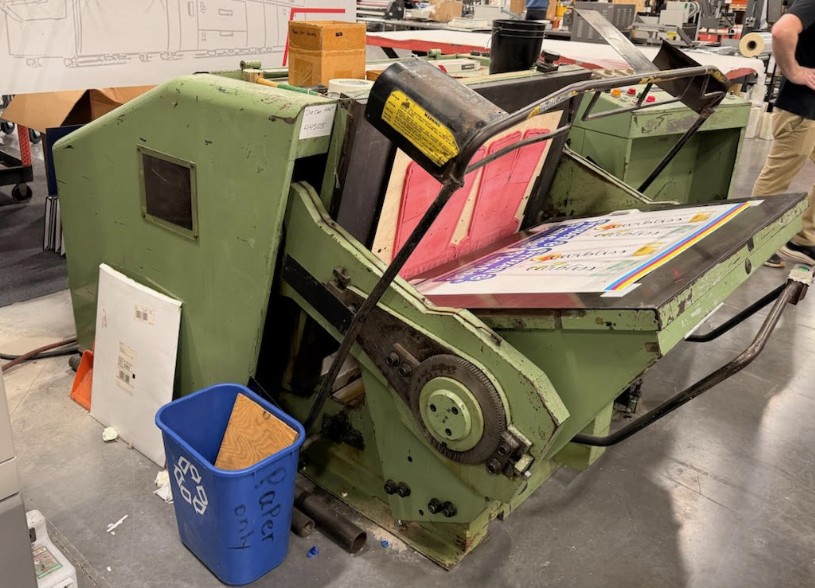 Standard Clamshell Die Cutter 32 x 44″ (Used) Item # UE-021826A