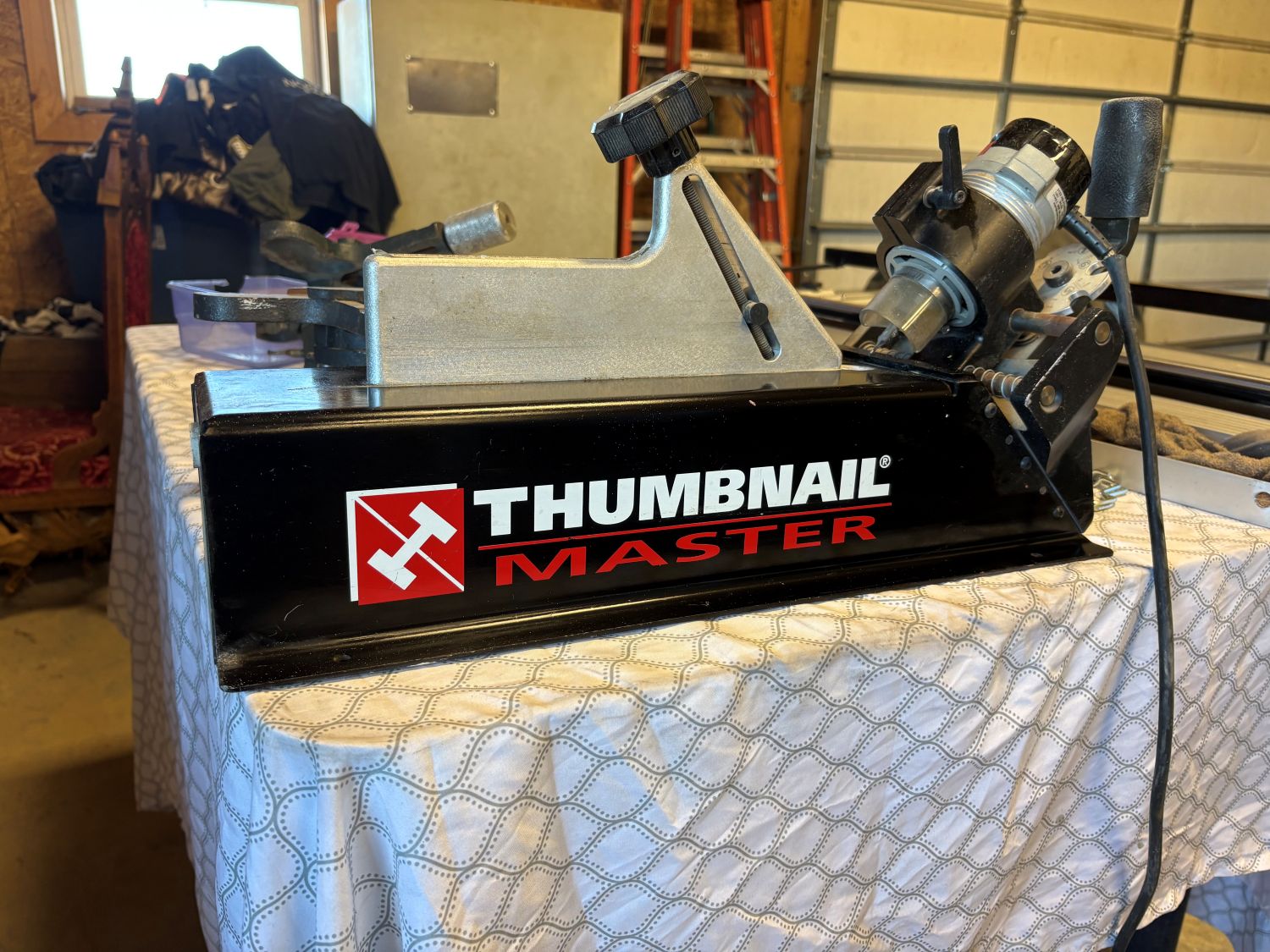 C&H Thumbnail Master Router Model TN1000M (Used) Item # UE-030126G