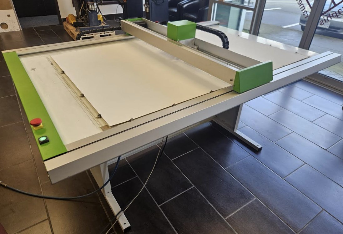 Gunnar 601XL CMC Computerized Mat Cutter (Used) Item # UE-030326B