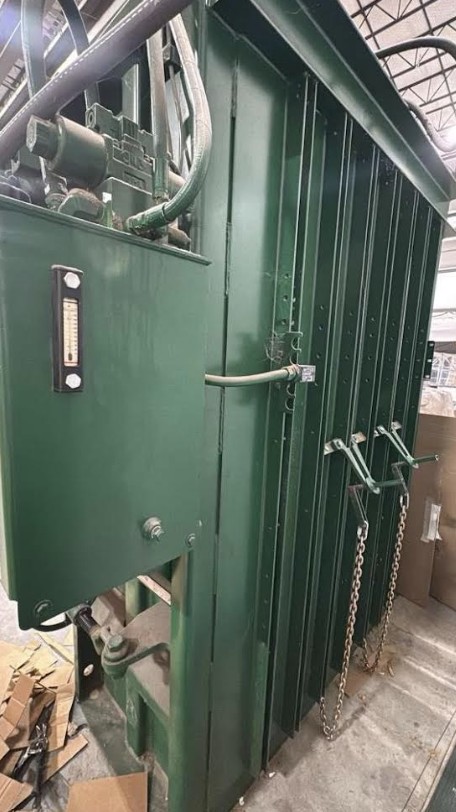 Marathon V-6030 HD Heavy-Duty Vertical Baler (Used) Item # UE-030826A