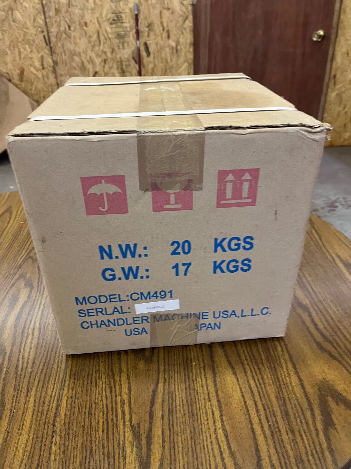 Chandler CM-491 Portable Hand Operated Button Sewing Machine (Used) Item # UE-031126A