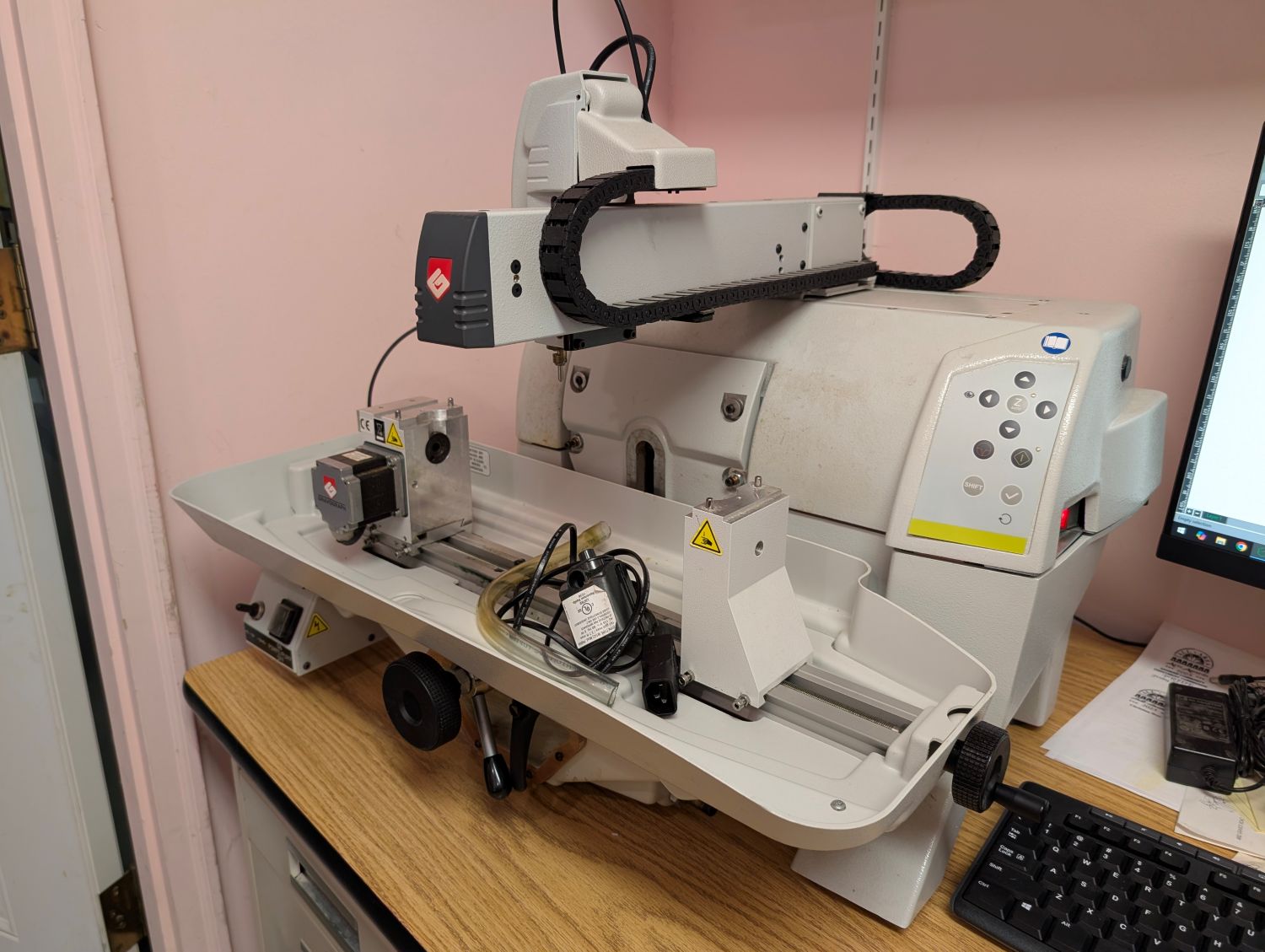 Gravograph M40 Gift with GS9 Graphic Software (Used) Item # UE-031626A