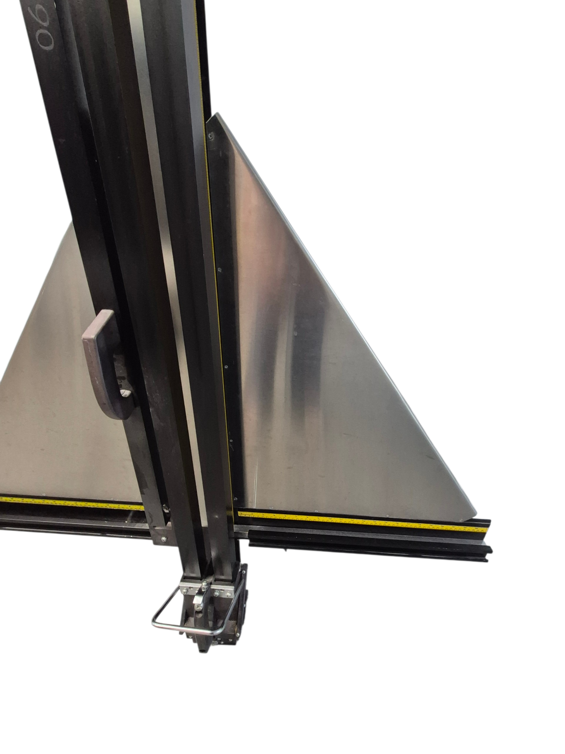 Onyx 90 Media Multi-Material Cutter ( Similar in operation to a Fletcher 3000 ) (Used) Item # UE-032526B