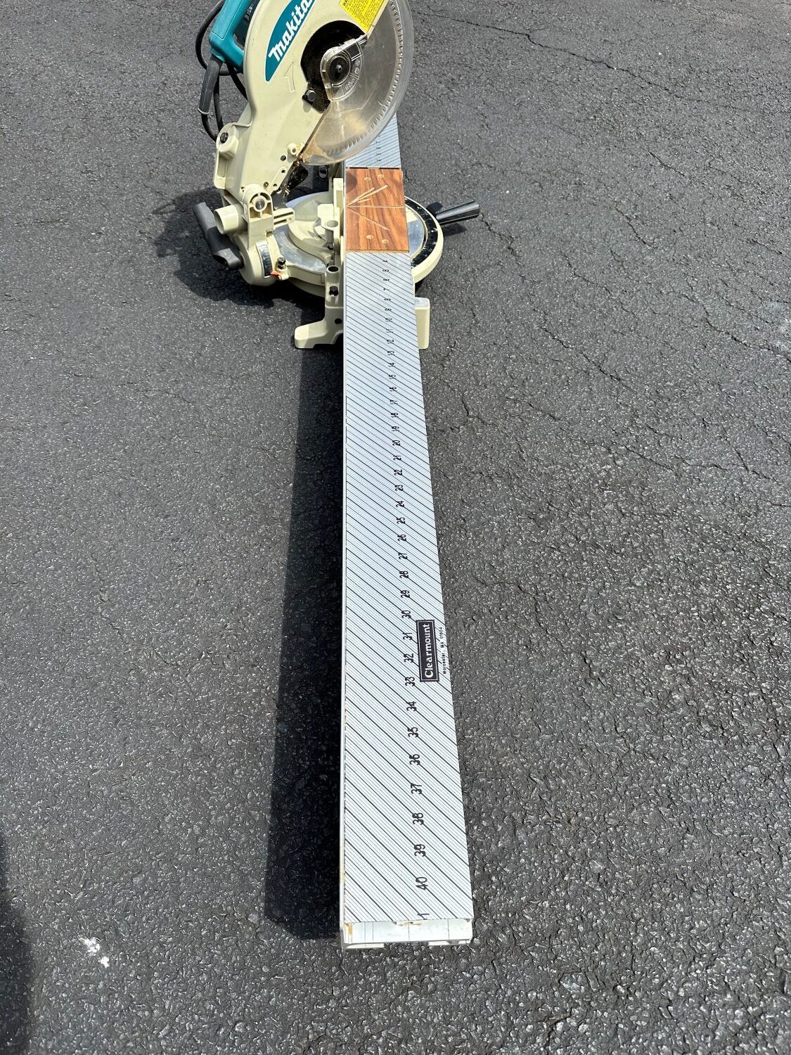 Clearmount Miter Saw Scale with Saw (Used) Item # UE-040926C