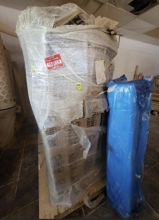 Universal DY103 ( DY-HW150 ) Double Miter Saw (Used) Item # UE-042326E