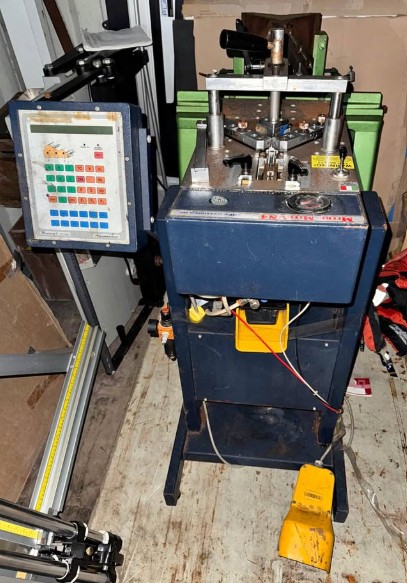 AMP VN4+E3 Programmable Frame Joiner / Vnailer (Used) Item # UE-050426F