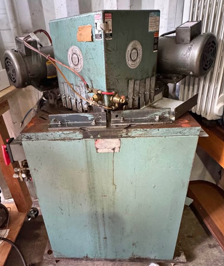CTD D45 Double Miter Saw (Used) Item # UE-050526B