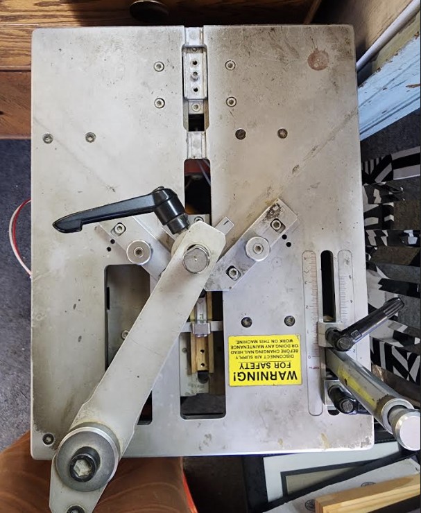 Used ITW AMP VN42