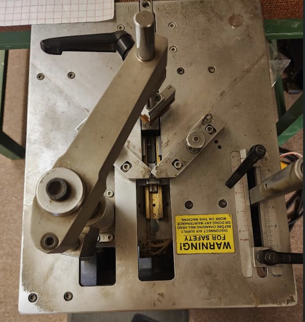 ITW AMP VN42 Frame Joiner / Underpinner (Used) Item # UE-051326C