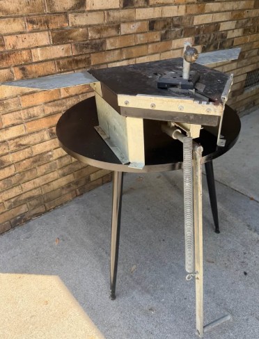 Frame Square Model 1000 Miter Saw + AMP Mitre-Mite VN2 Joiner (Used) Item # UE-051326F