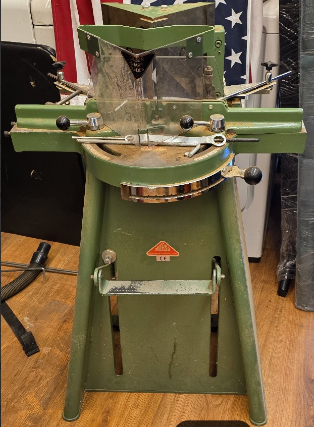 Morso Chopper w/ Deluxe Scale Measuring Table & Stop (Used) Item # UE-052326C