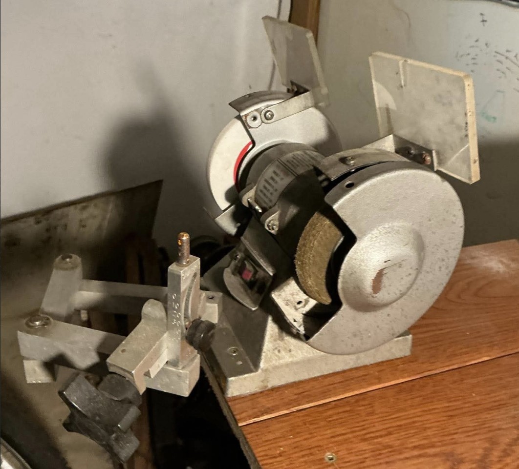 Thorvie AV-40 Sharpening Machine (Used) Item # UE-052826C