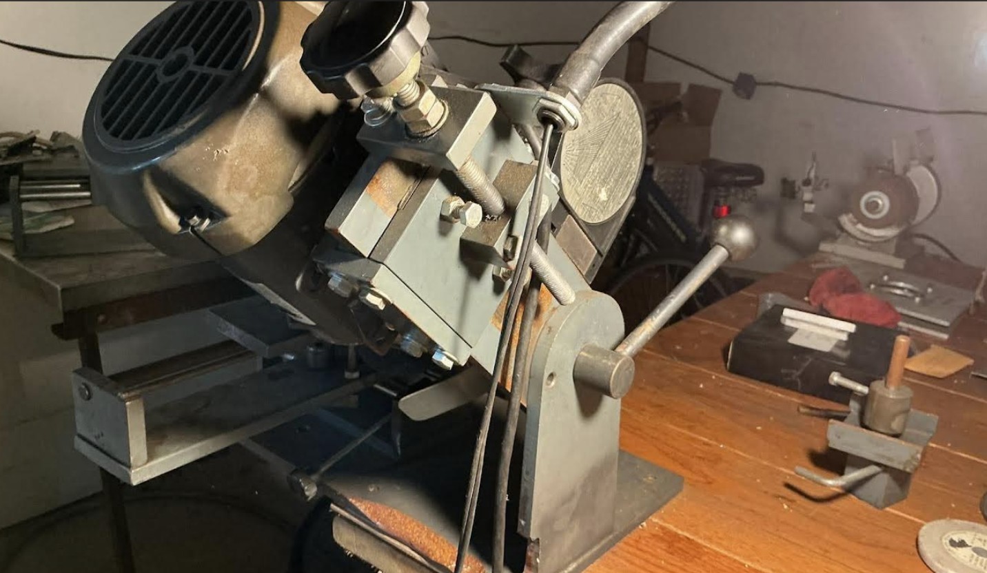 Thorvie AV-40 Sharpening Machine (Used) Item # UE-052826C