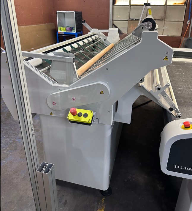 Zund S3 L-1600 CNC Digital Cutter w/ Overhead Camera System and Auto Roll Feeder (Used) Item # UE-050426A