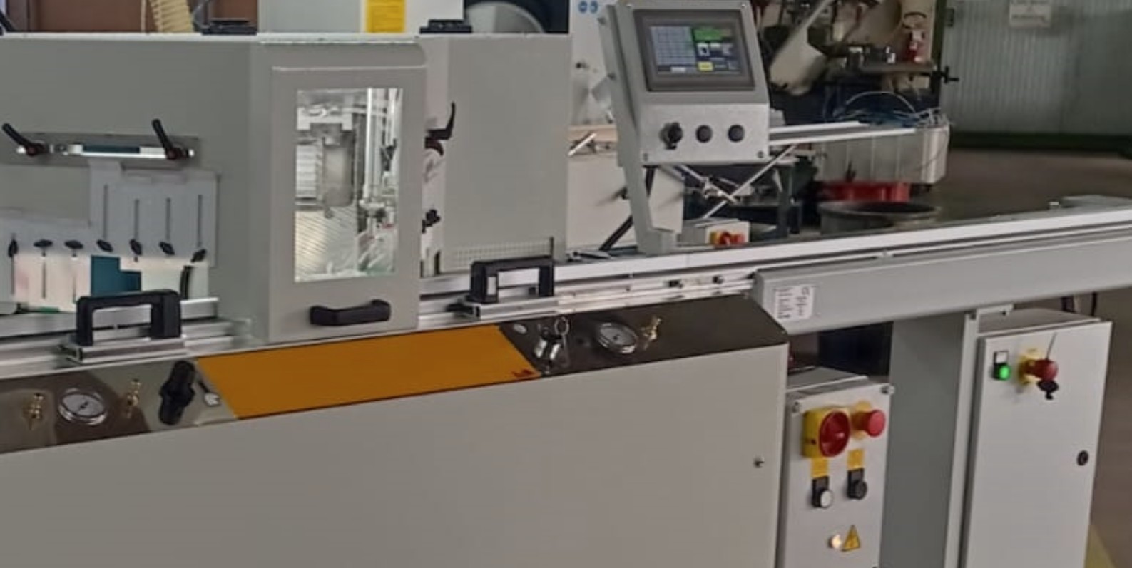 Fletcher AMP T350H Horizontal Miter Saw & AMP BM2000 Autogauge Programmable Measuring System (New) Item # FT-101120