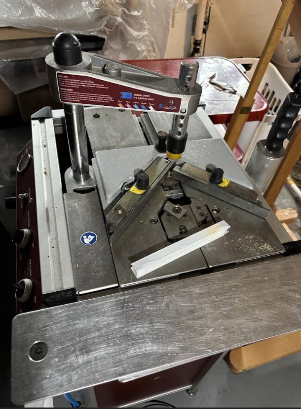 Cassese CS200 Underpinner / Joiner / Vnailer (Used) Item # UE-062226B