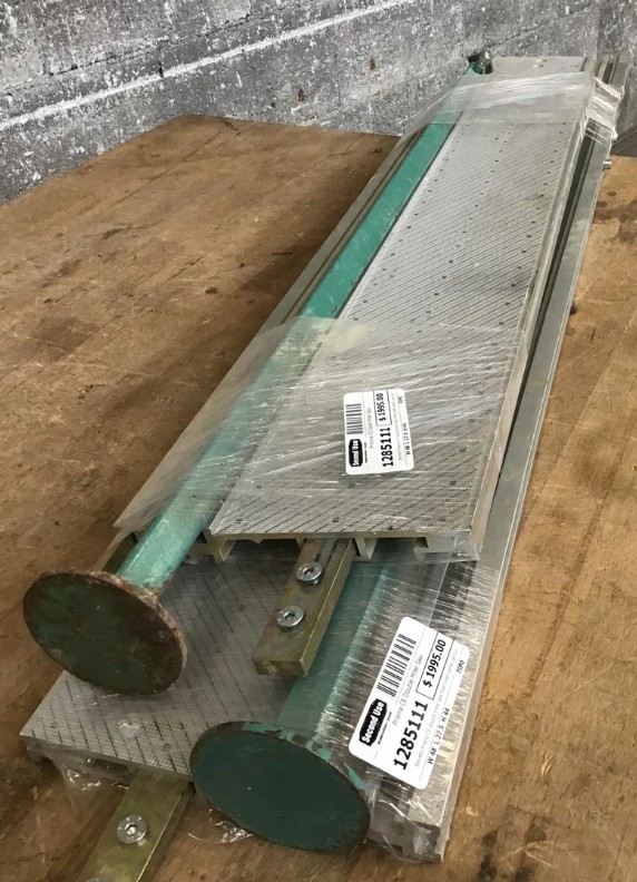 Brevetti Prisma CE Double Miter Saw (Used) Item # UE-062326A