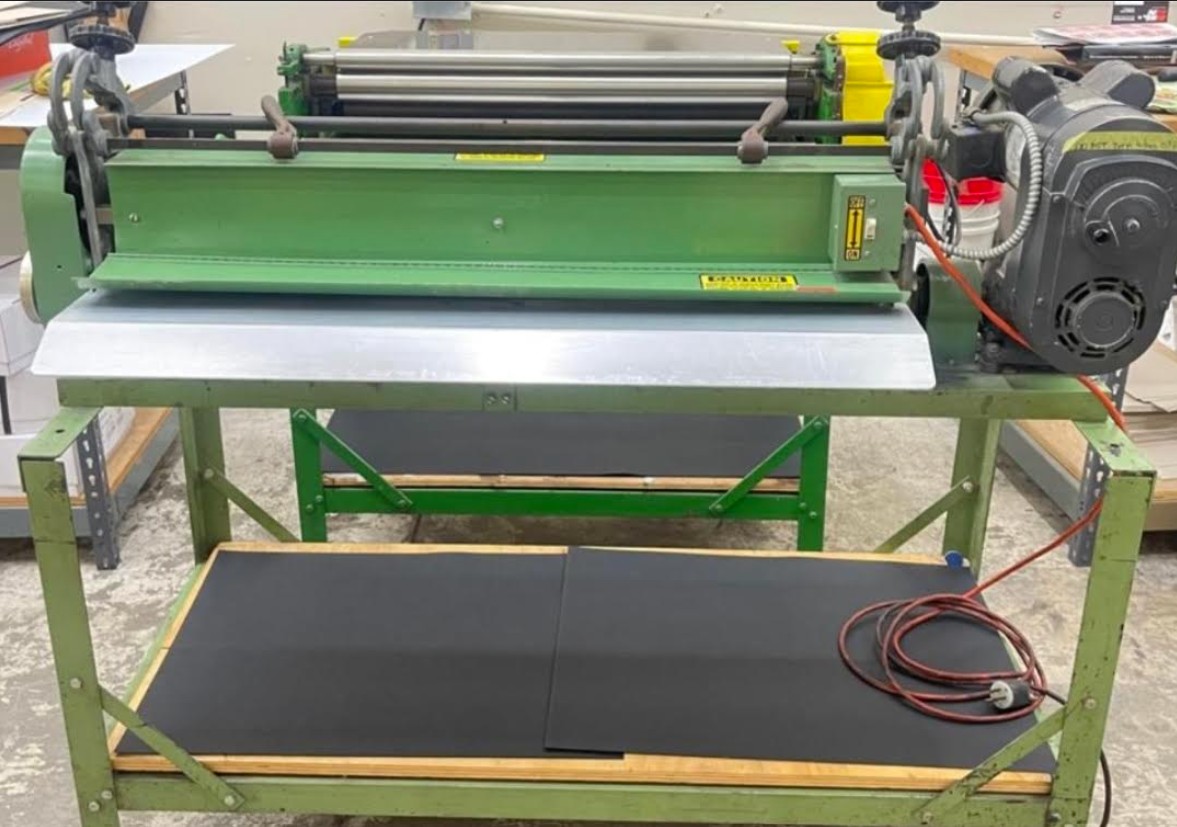 Potdevin NTZ32 32″ Cold Gluer with Stand (used) Item #UE-122325A (Copy)