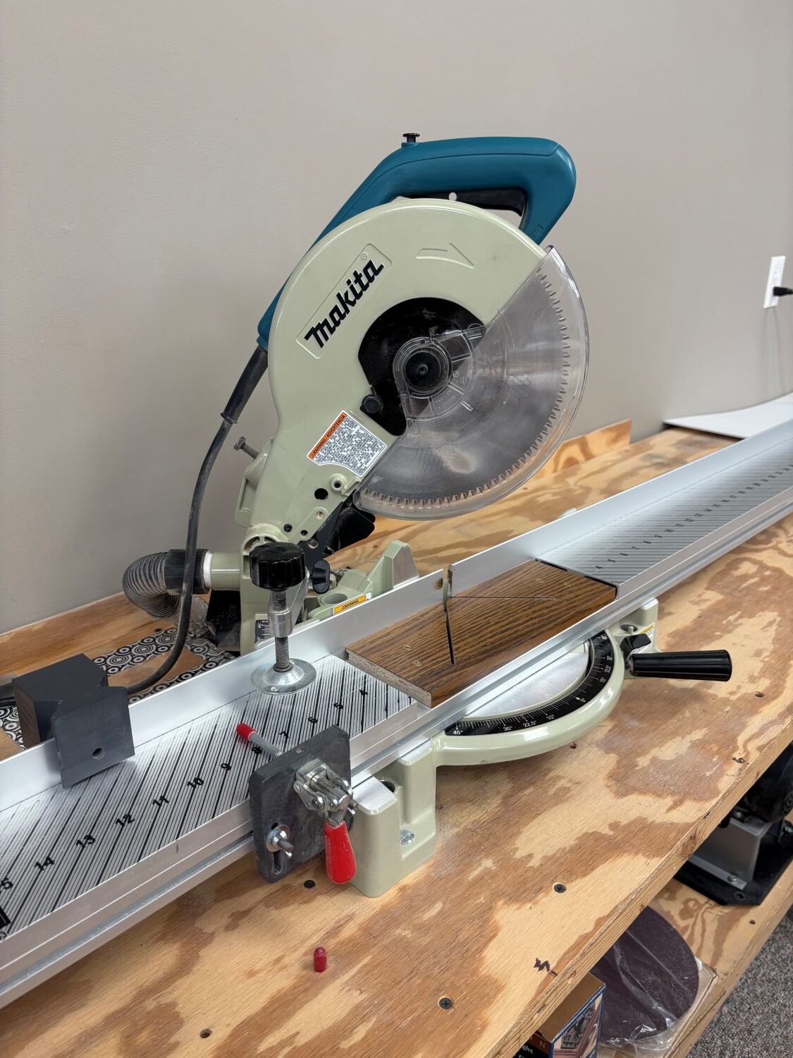 Clearmount Miter Saw Scale Model WB-SW7C with 10″ Makita Saw (Used) Item # UE-063026D
