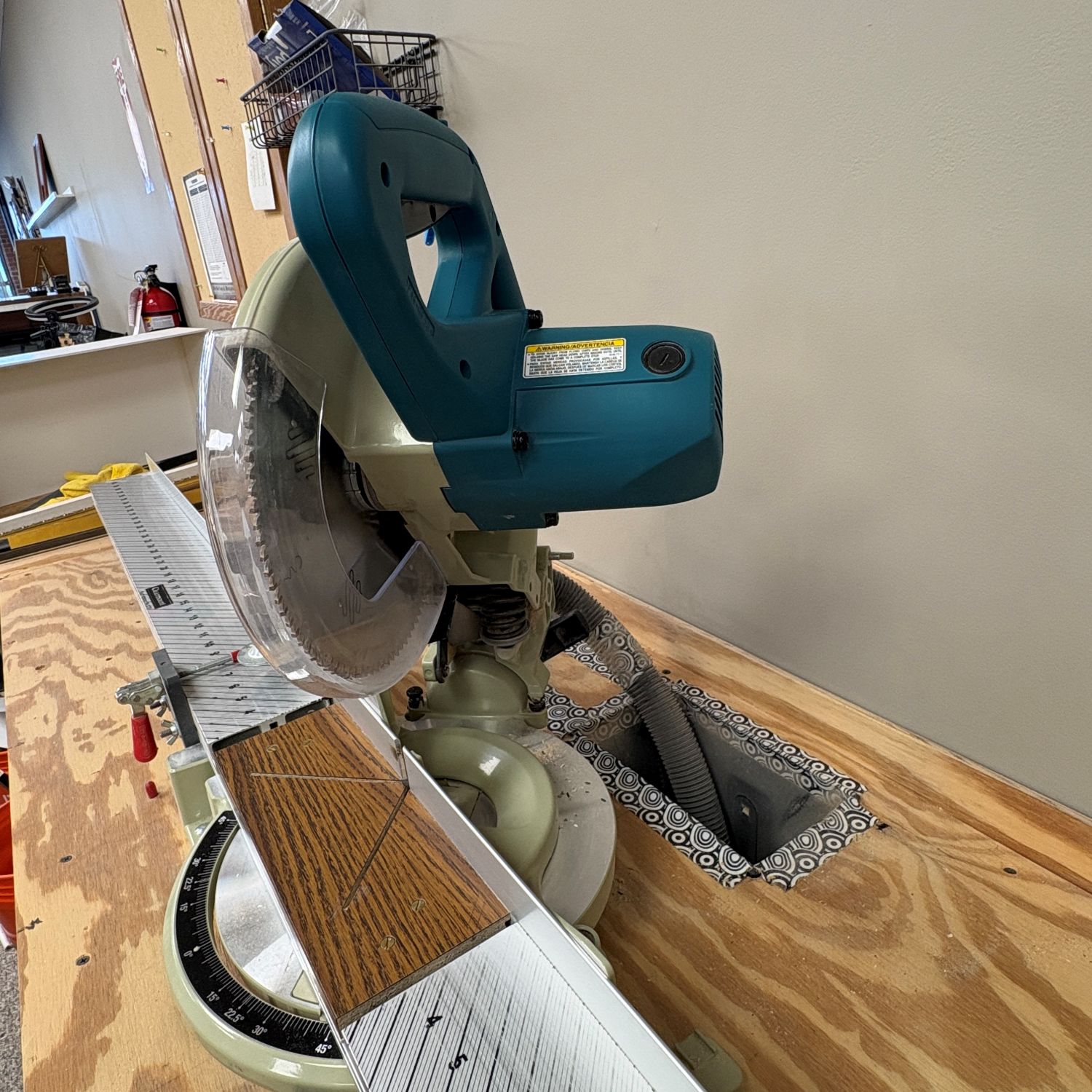 Clearmount Miter Saw Scale Model WB-SW7C with 10″ Makita Saw (Used) Item # UE-063026D