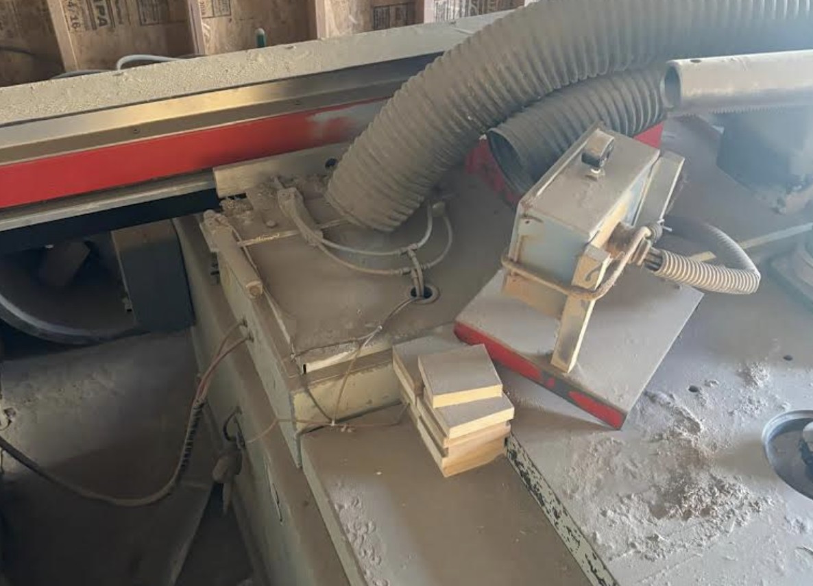Unique 250 Raised Panel Door Machine with Maggi Steff 2034 Power Feeder (Used) Item # UE-070526E