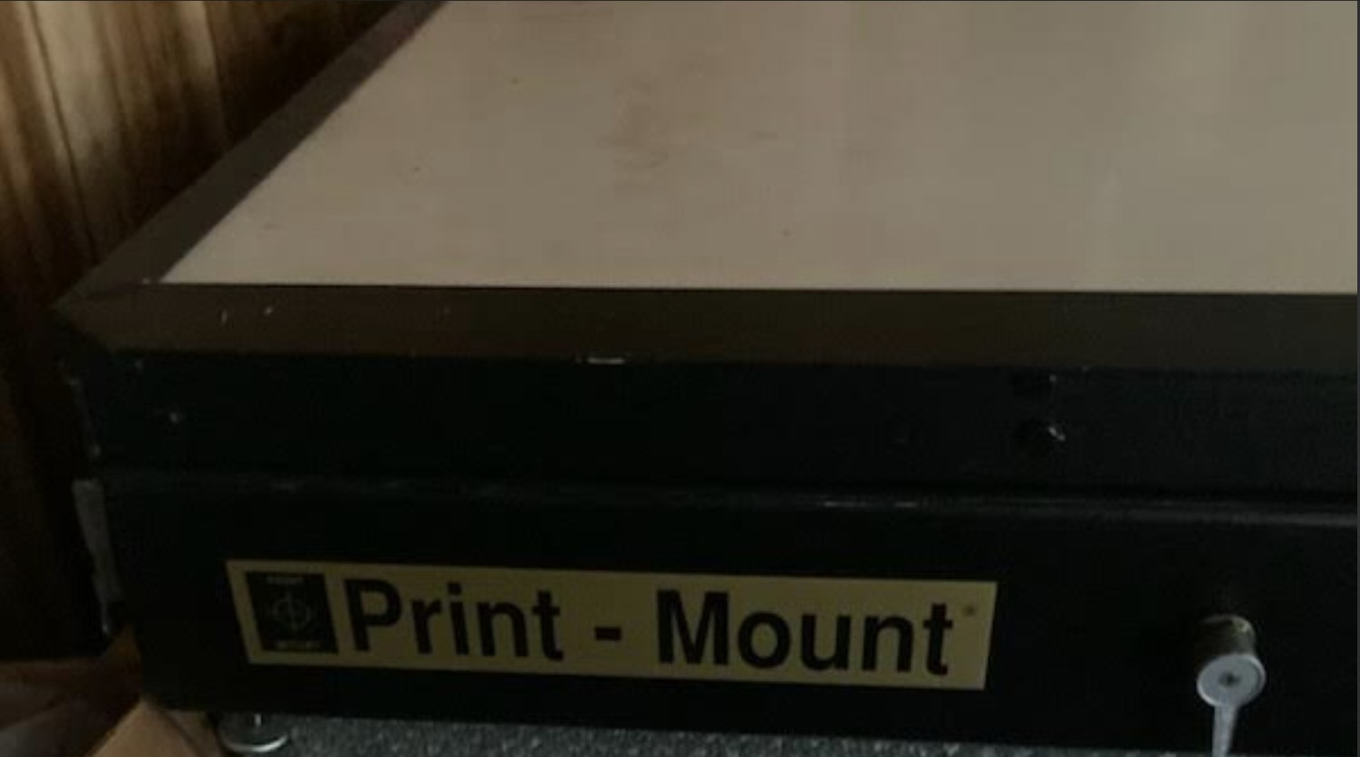 Print Mount Model # HS/64-BG 44″ x 64″ Hot Shot Vacuum Dry Mount Press (Used) Item # UE-070626A