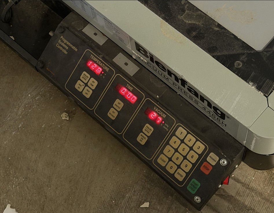 Bienfang 4468H Vacuum Heat Press (VacuSeal / D&K Expression) (Used) Item # UE-070726G