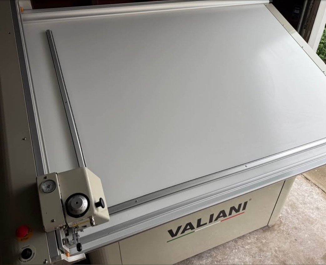 Valiani Mat Pro Ultra 150 CMC Computerized Mat Cutter (Used) Item # UE-071526G