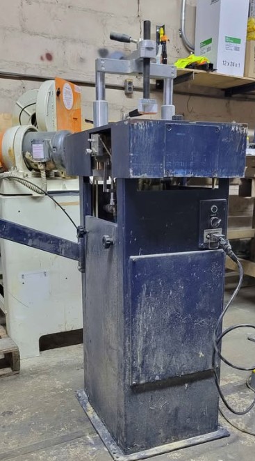 ITW AMP / Alfamacchine Production Speed Nailer (Used) Item # UE-071626B