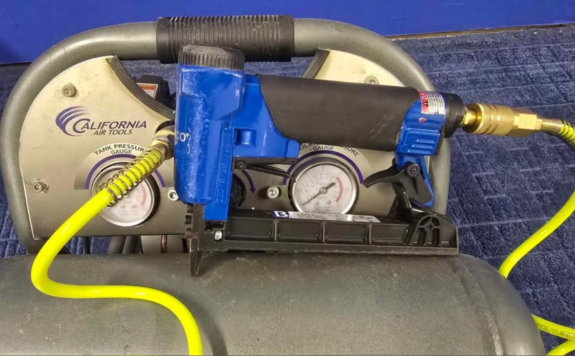 Gallery Stretcher GS-36 36″ Canvas Stretching Machine (Used) Item # UE-071626J
