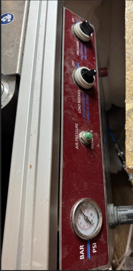 Cassese CS200 Underpinner / Joiner / Vnailer (Used) Item # UE-072426E