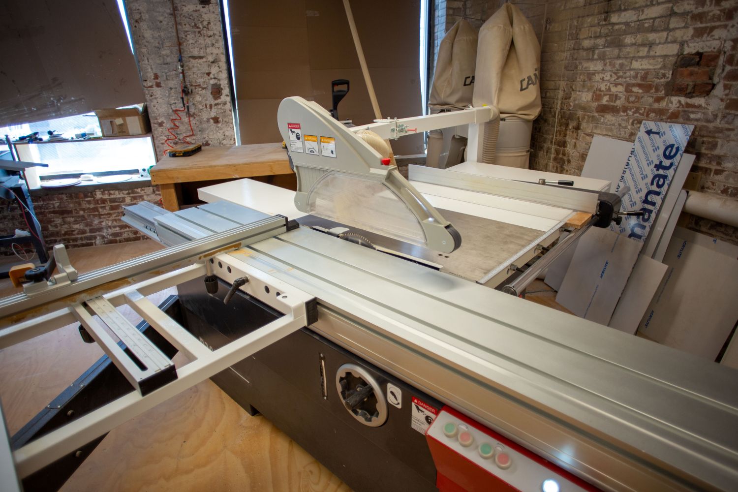 Cantek P305 10′ Sliding Table Saw (Used) Item # UE-072826E
