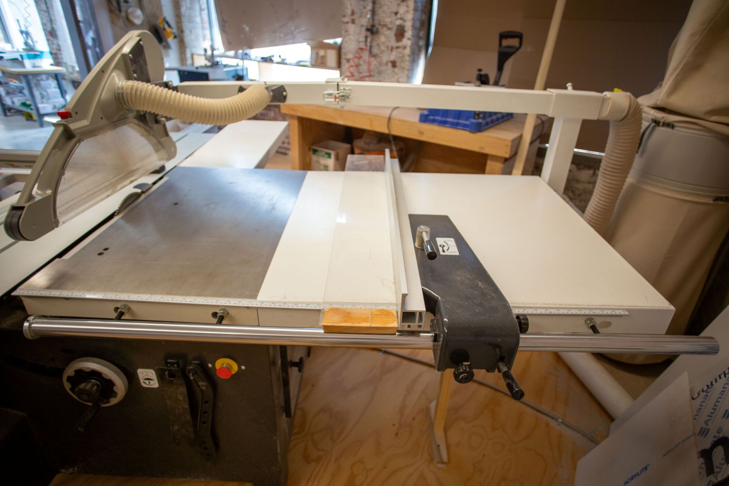 Cantek P305 10′ Sliding Table Saw (Used) Item # UE-072826E