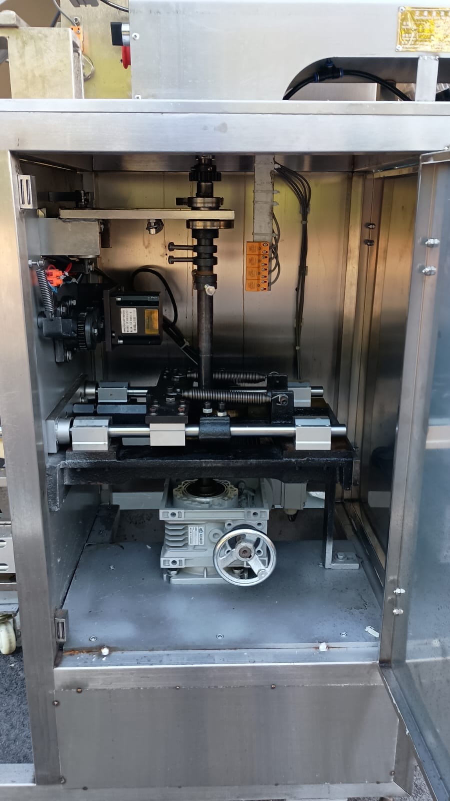 Liquid / Jelly Packing Machine (Used) Item # UE-081026C
